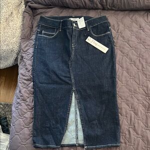 Stylish Women's Denim Skirt